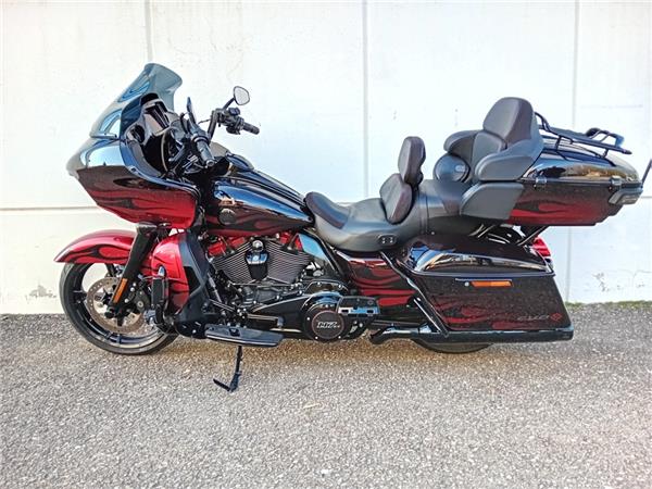 Harley-Davidson CVO - Custom Vehicle Operations Road Glide Limited