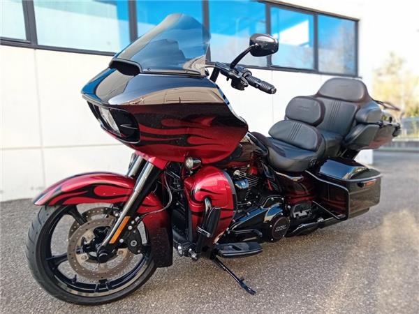 Harley-Davidson CVO - Custom Vehicle Operations Road Glide Limited