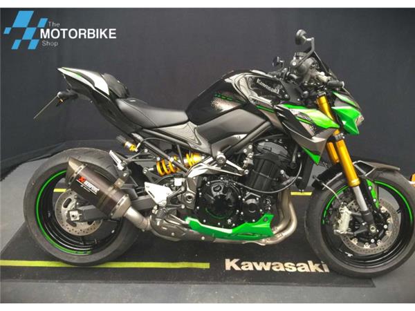 2024 Kawasaki Z900 SE PERFORMANCE BLACK/GREEN