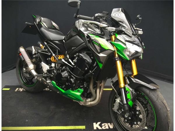 2024 Kawasaki Z900 SE PERFORMANCE BLACK/GREEN