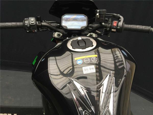 2024 Kawasaki Z900 SE PERFORMANCE BLACK/GREEN