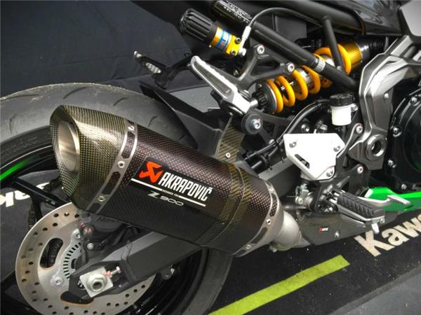 2024 Kawasaki Z900 SE PERFORMANCE BLACK/GREEN