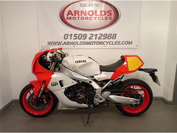 2024 Yamaha 2024 YAMAHA XSR900 GP - BEST COLOUR -
LOWER FAIRING RED