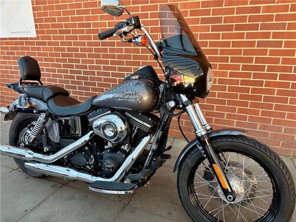 2014 HARLEY-DAVIDSON DYNA FXDB STREET BOB