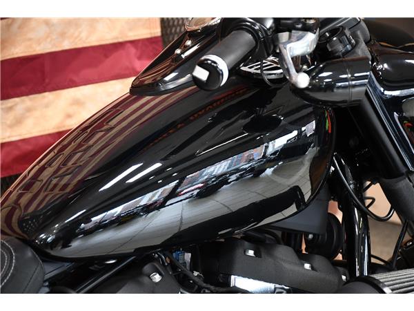 2019 HARLEY-DAVIDSON SOFTAIL FXFB FAT BOB