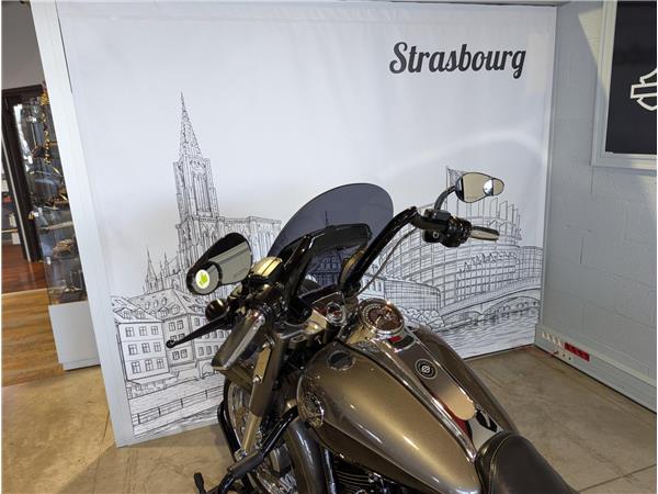 2015 HARLEY-DAVIDSON ROAD KING