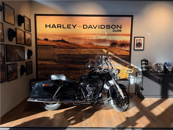 2018 HARLEY-DAVIDSON ROAD KING