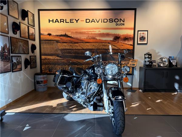 2018 HARLEY-DAVIDSON ROAD KING