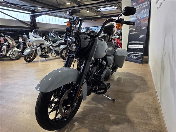 2024 HARLEY-DAVIDSON ROAD KING