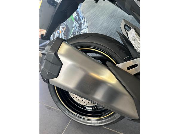 2025 Kawasaki Ninja 1100 SX