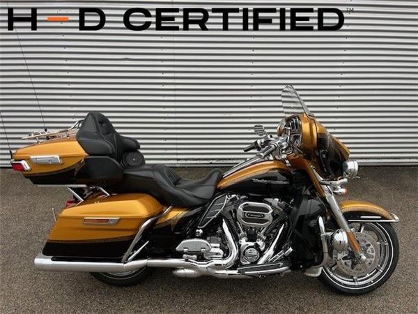 2015 Harley-Davidson CVO Ultra Limited FLHTKSE
