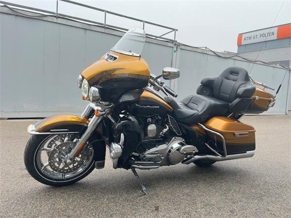 2015 Harley-Davidson CVO Ultra Limited FLHTKSE