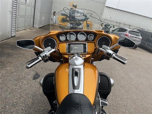 2015 Harley-Davidson CVO Ultra Limited FLHTKSE