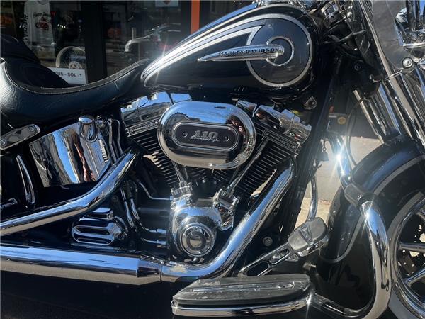 2015 HARLEY-DAVIDSON DELUXE