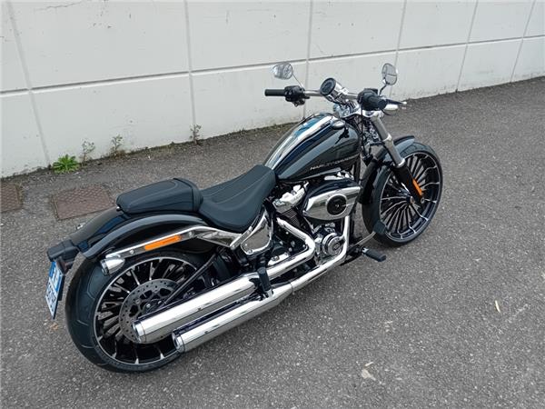 Harley-Davidson Softail-Cruiser Breakout 