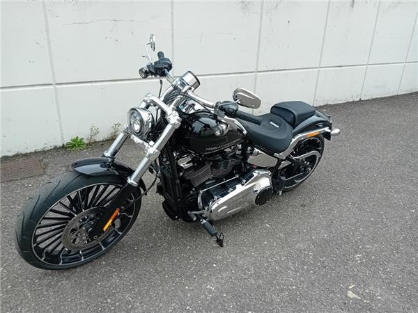 Harley-Davidson Softail-Cruiser Breakout 