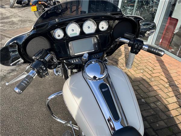 2015 HARLEY-DAVIDSON TOURING FLHX STREET GLIDE