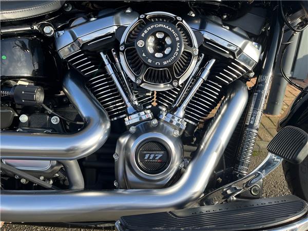 2018 HARLEY-DAVIDSON SOFTAIL FLSTF FAT BOY