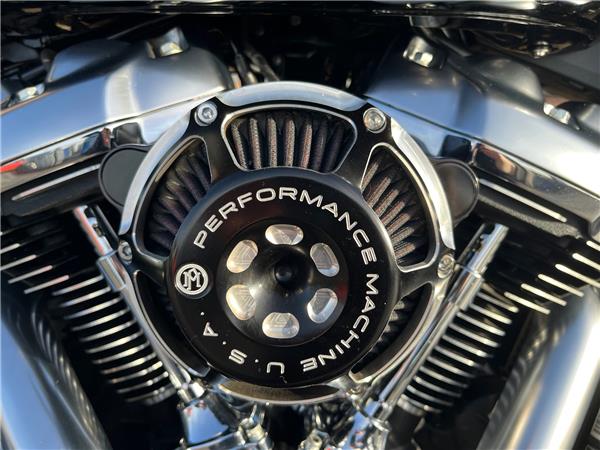 2018 HARLEY-DAVIDSON SOFTAIL FLSTF FAT BOY