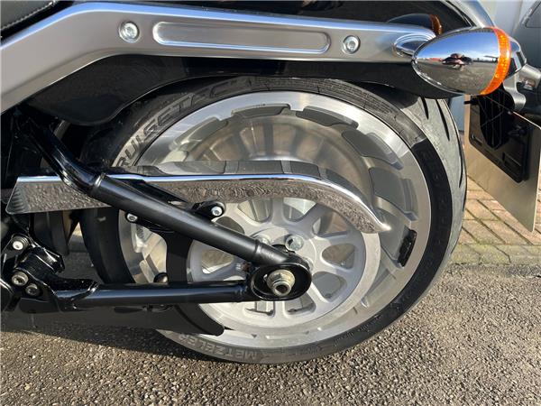 2018 HARLEY-DAVIDSON SOFTAIL FLSTF FAT BOY