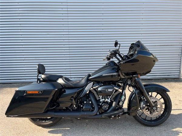 2018 Harley-Davidson Touring Road Glide Special FLTRXS