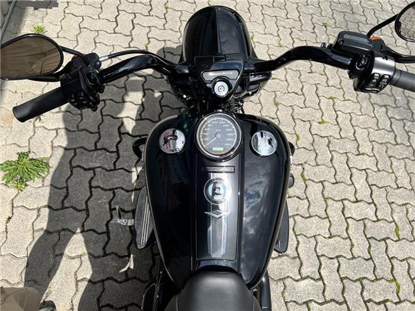 FLHRXSHD4 Road King Special 