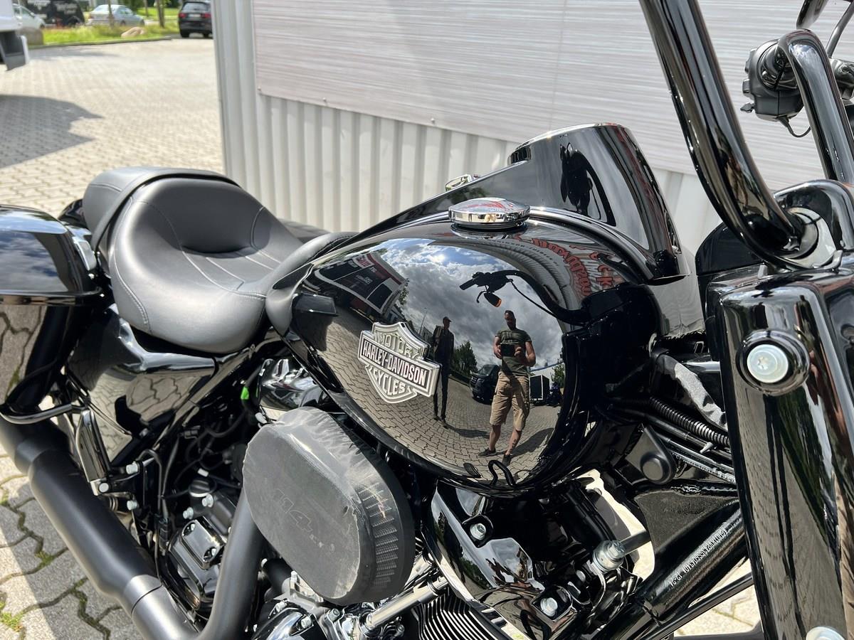 FLHRXSHD4 Road King Special 