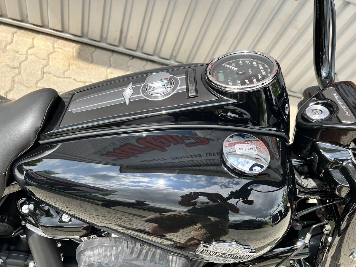 FLHRXSHD4 Road King Special 