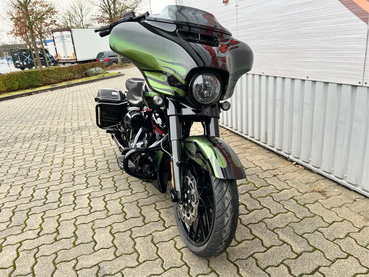 CVO Street Glide 