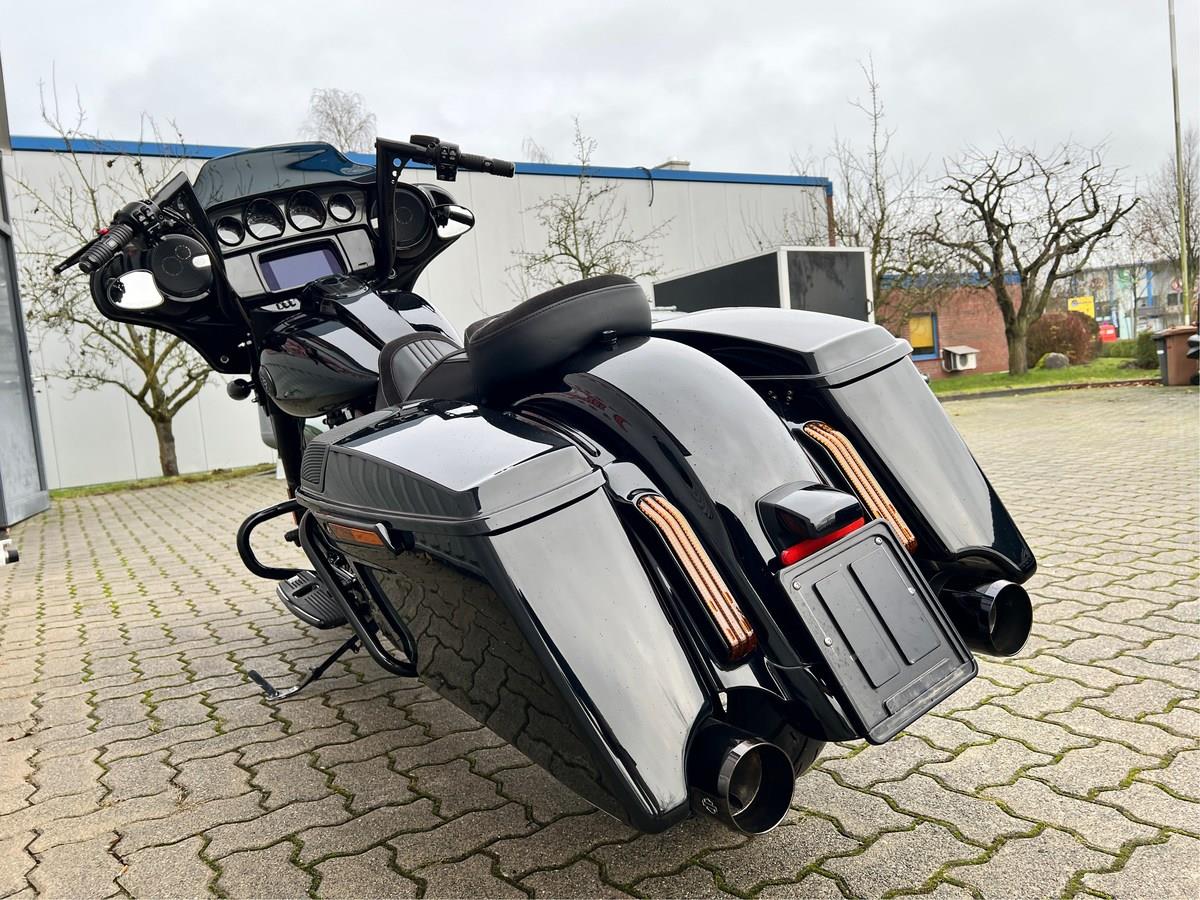 CVO Street Glide 
