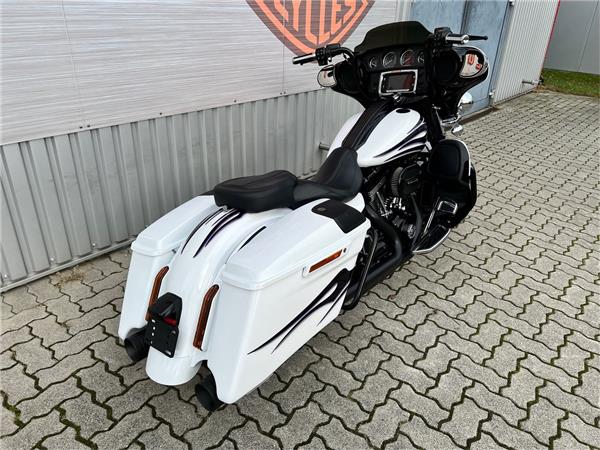 FLHXSE CVO Street Glide 