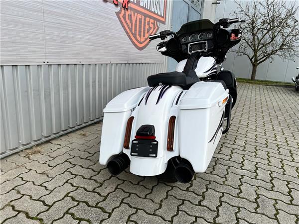 FLHXSE CVO Street Glide 