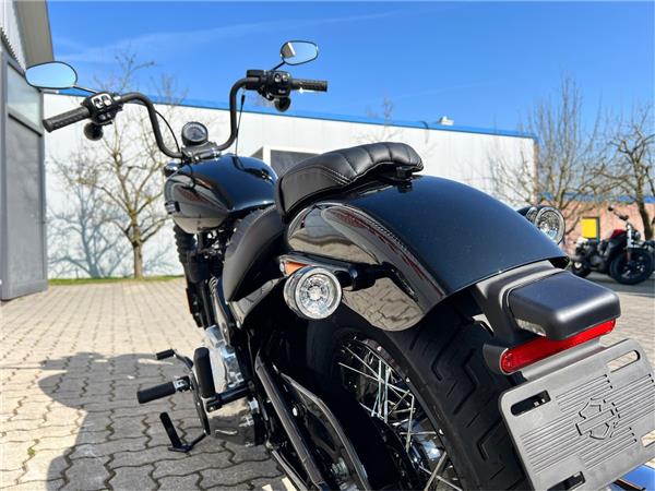 FXBB Street Bob vivid black 