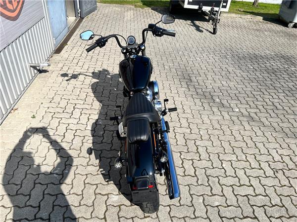 FXBB Street Bob vivid black 