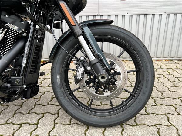 FXLRST Low Rider ST 117 2025 