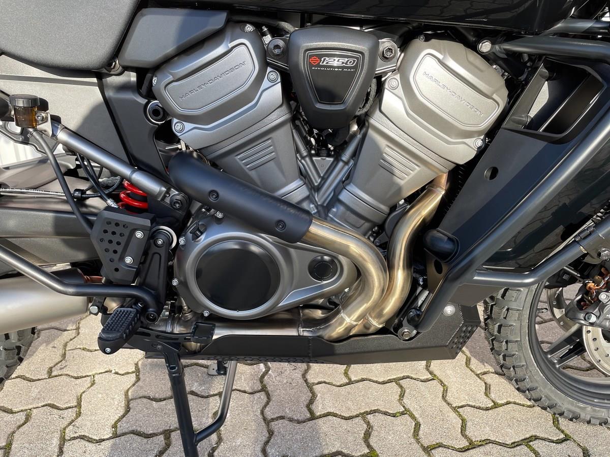 RA1250 Pan America Black 