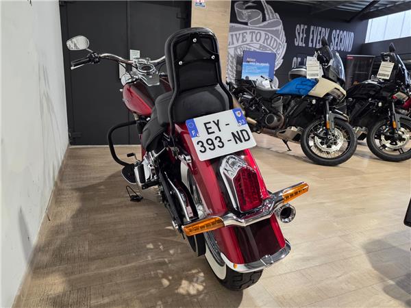 2018 HARLEY-DAVIDSON DELUXE