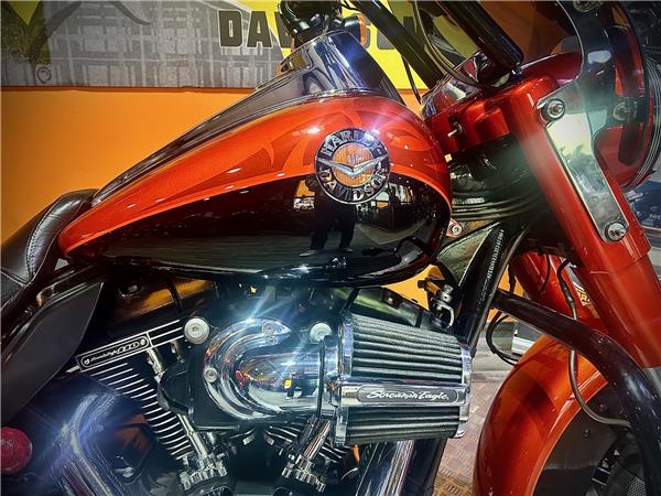 2014 HARLEY-DAVIDSON ROAD KING