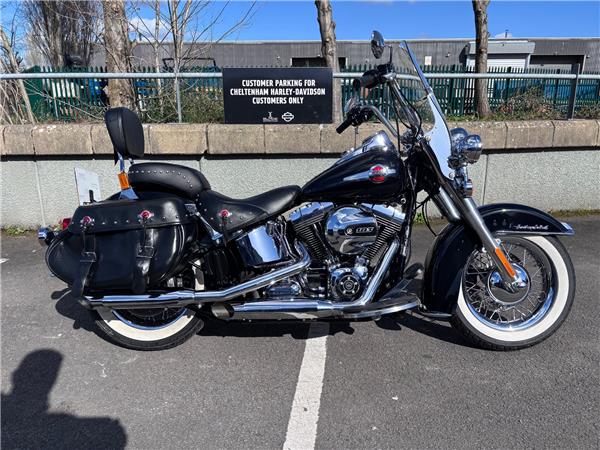 2018 HARLEY-DAVIDSON SOFTAIL FLSTC HERITAGE SOFTAIL CLASSIC