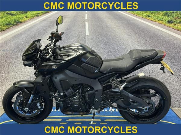  Yamaha MT-10 MT-10