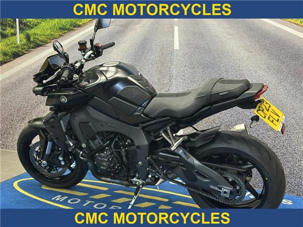  Yamaha MT-10 MT-10