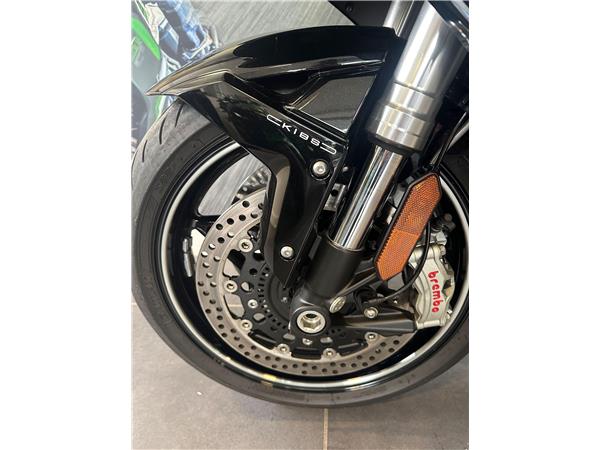 2025 Kawasaki Ninja H2 SX