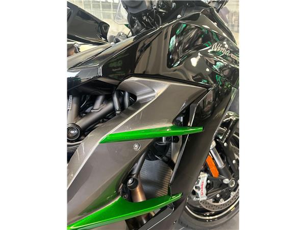 2025 Kawasaki Ninja H2 SX