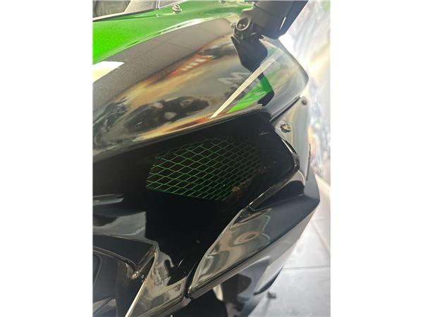 2025 Kawasaki Ninja H2 SX