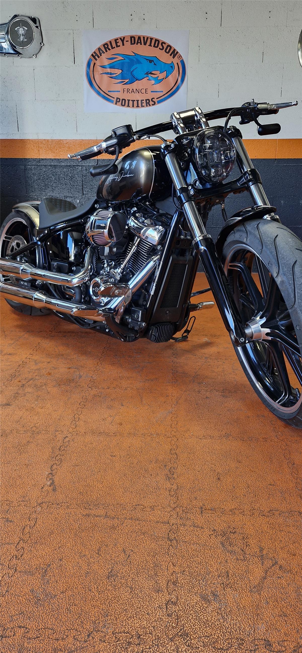 2021 HARLEY-DAVIDSON BREAKOUT