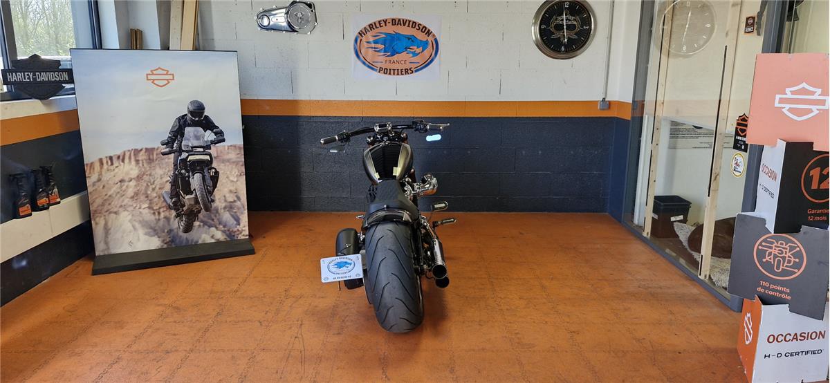 2021 HARLEY-DAVIDSON BREAKOUT