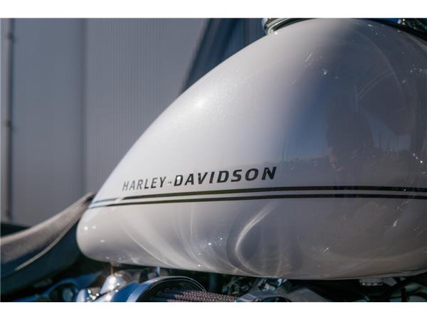 2025 Harley-Davidson Breakout