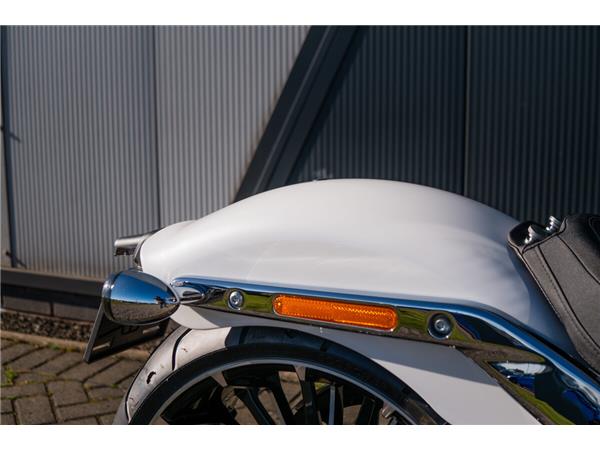 2025 Harley-Davidson Breakout