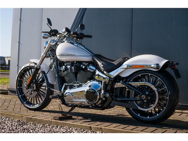 2025 Harley-Davidson Breakout