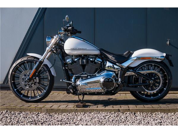 2025 Harley-Davidson Breakout